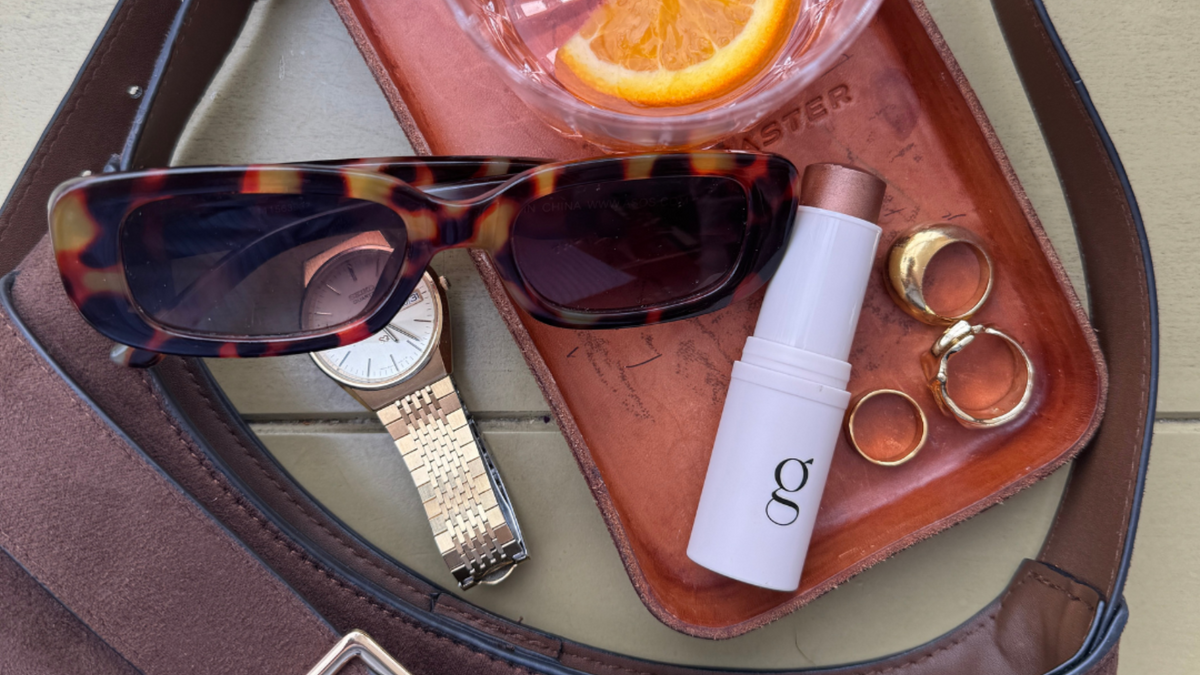 Why Should You Use A Cream Highlighter Stick